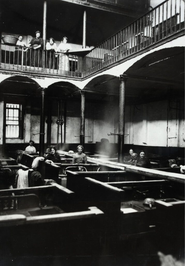 1914 INTERIOR OF UPPER FREDERICK STREET WASH HOUSE